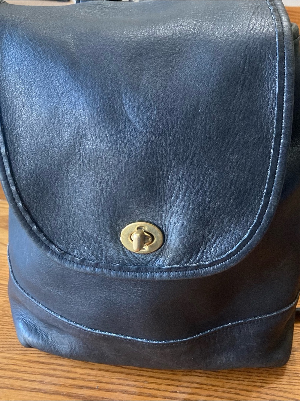 Vintage coach leather backpack! - Picture 4 of 11